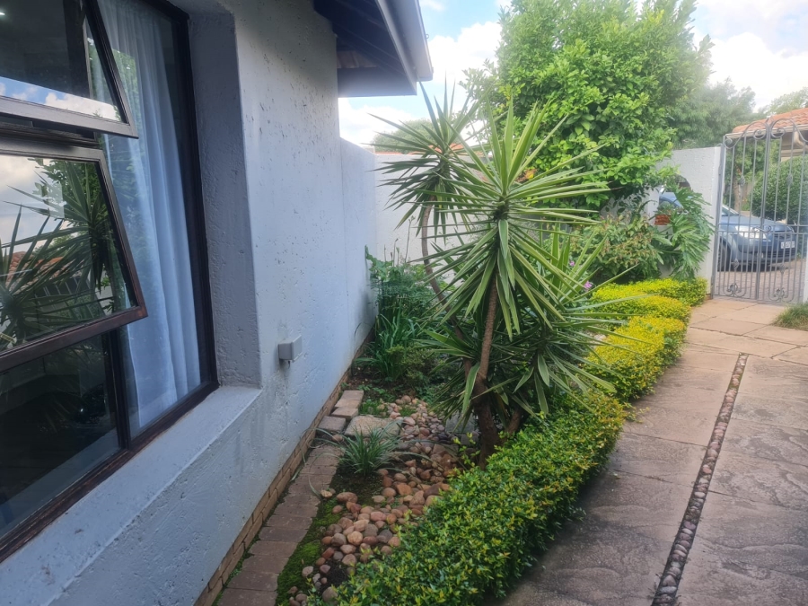 To Let 1 Bedroom Property for Rent in Pecanwood Estate North West